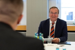 Пісторіус сподівається на розблокування європейського кредиту для України після виборів в Угорщині