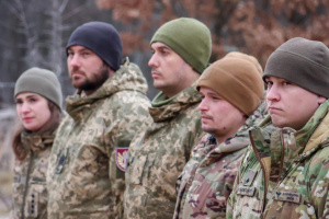 У навчальному центрі ДШВ розповіли, як допомагають курсантам подолати страх зброї