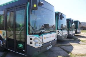 Громада на Київщині отримала чотири автобуси від партнерів із Франції