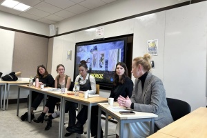 У Парижі обговорили роль українського мистецтва як форми опору під час війни