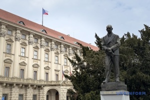 МЗС Чехії викликало російського посла через погрози Кремля бити по оборонних підприємствах ЄС