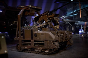 Воїни-роботи, гігантські сонячні дирижаблі та біопаливо з фінікових пальм