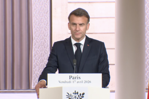 Макрон: Ми всі вимагаємо безумовного відкриття Ормузької протоки