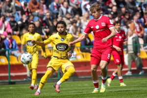 «Кривбас» з двома автоголами львів'ян переміг «Рух» у матчі футбольної Прем'єр-ліги