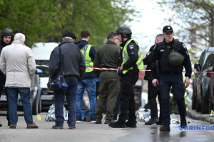 Un enfant et sept adultes restent hospitalisés au lendemain de la fusillade meurtrière du quartier de Holosiivskyi de Kyiv