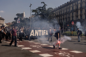 В Італії поліція застосувала водомети для розгону протестувальників