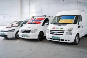 Херсонська громада отримала шість автомобілів від норвезьких партнерів