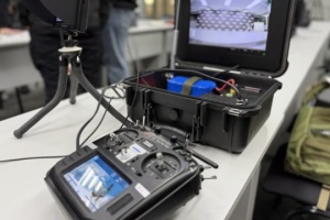 Verteidigungsministerium führt universelle Bodenstation für Glasfaserdrohnen ein