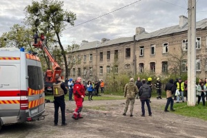 Кількість постраждалих унаслідок удару дрона по житловому будинку в Харкові зросла до семи