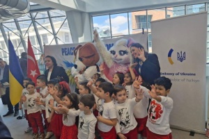 В Анкарі українська громада провела творчі заходи для турецьких дітей до національного свята