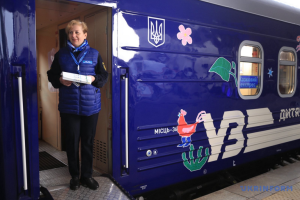 Поїзди Львів - Одеса та Харків - Івано-Франківськ отримають оновлені дитячі вагони