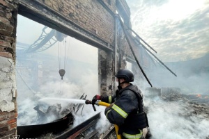 Загарбники атакували дронами агропідприємство на Чернігівщині 
