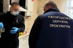 Завербована росіянами жінка отруїла військового в Ужгороді - прокуратура
