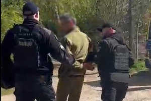 У Львові чоловік влаштував стрілянину в будинку