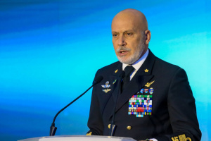 Голова Військового комітету НАТО: Україна нас навчила, що мир без сили - це ілюзія