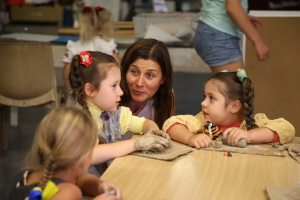 Школа на Лазуровому березі: як зберігають ідентичність українських дітей у Франції