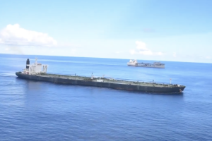 Пентагон показав перехоплення ще одного підсанкційного танкера в Індійському океані