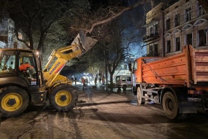 Consequences of Russia’s strike on Odesa: Married couple killed; houses and merchant ship hit