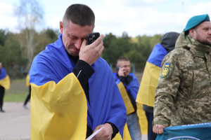 Zelensky: 193 defenders returning to Ukraine from Russian captivity