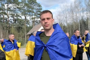 Le Service de sécurité ukrainien a diffusé des images de l'échange de prisonniers de guerre