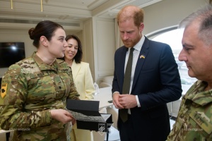 Azov fighters present Duke and Duchess of Sussex with gift in appreciation of support for Ukraine