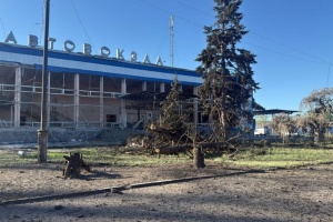 Shelling damages homes, power lines, and gas stations in Donetsk region