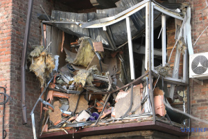 Rescuers complete emergency response at site of four-story building destroyed by Russian strike