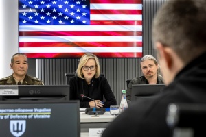 Очільниця посольства США в Україні може залишити посаду через розбіжності з Трампом - FT