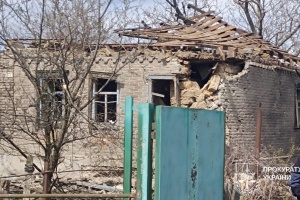 Росіяни вдарили по селу на Харківщині, троє поранених