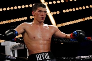 La OMB prohíbe al boxeador ruso defender su cinturón de campeón mundial debido a la guerra de Rusia contra Ucrania