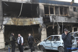 Selenskyj: sieben Verletzte in Krankenhäusern von Dnipro und fünf weitere in den Krankenhäusern von Odessa nach russischen Angriffen