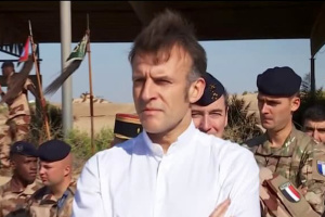 У Франції сталася пожежа на військовому полігоні, де очікують Макрона