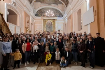 Духовне єднання в Угорщині: у місті Шарвар вперше провели Великодню службу українською мовою