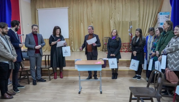 Союз українців Румунії нагородив 50 призерів олімпіади з рідної мови