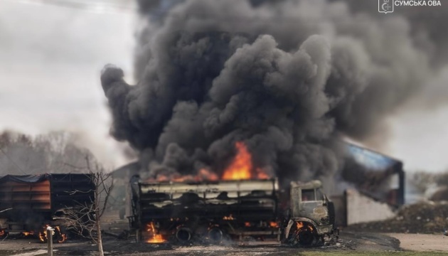 На Сумщині росіяни атакували цивільне підприємство, троє поранених