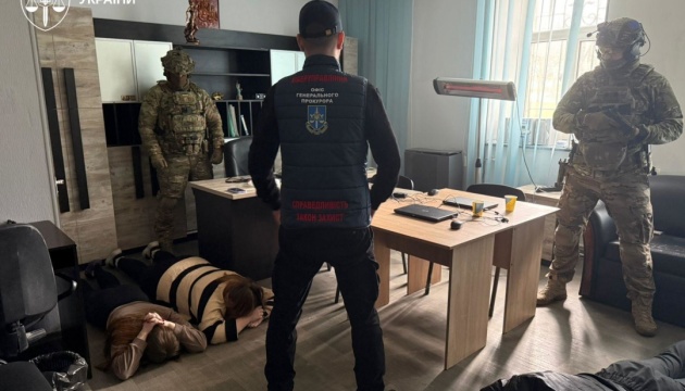 У Дніпрі викрили мережу шахрайських колцентрів, які діяли за двома схемами