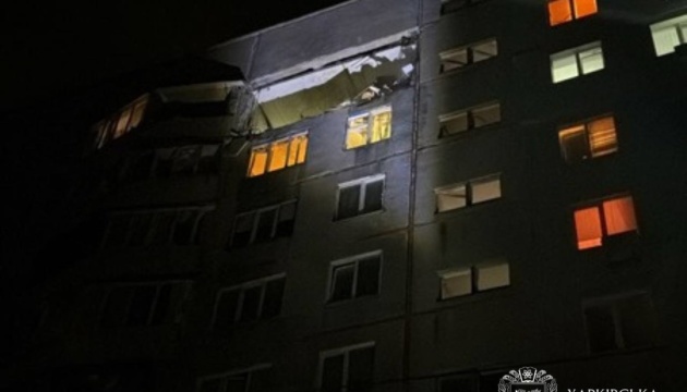 Харків зазнав чергового ворожого удару, після влучання у багатоквартирний будинок є постраждалі
