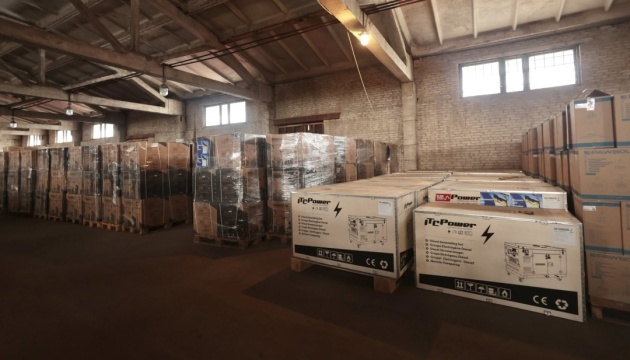 Polscy partnerzy przekazali partię generatorów do obwodu winnickiego