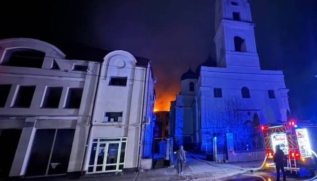 5 blessés lors d'attaques ennemies nocturnes à Kharkiv, dont un enfant