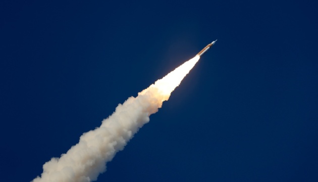 Екіпаж Artemis II залишив навколоземну орбіту і прямує до Місяця