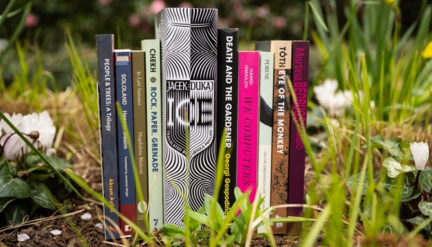 Роман Артема Чеха «Хто ти такий?» увійшов до шортліста літературної премії ЄБРР