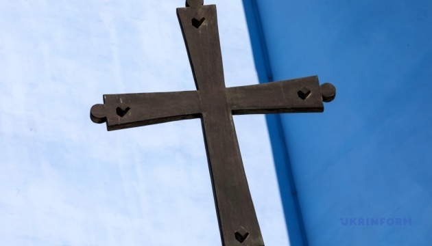 Russians shell church in central Kherson, one injured