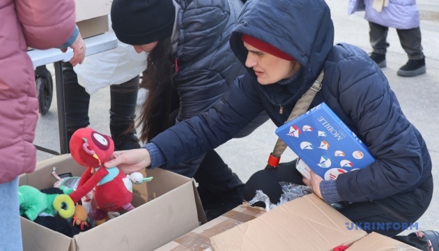 У Харкові благодійний «Мамо-мобіль» допомагає 400 родинам щомісяця