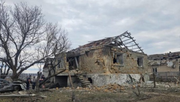 Удар по Запорізькому району: автівку вибухом відкинуло в річку, загинув чоловік