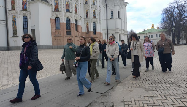 Екскурсія до Лаври – підтримка для жінок, які втратили рідних на війні