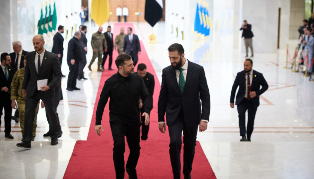 ゼレンシキー宇大統領、シリア訪問　シャラア大統領と安全保障と社会の発展につき協議