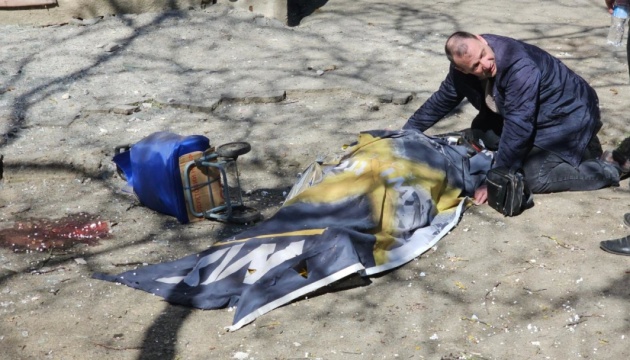 Kadın öldürüldü, Kherson'da Rus güçlerinin bombardımanı sonucu üç kişi yaralandı.