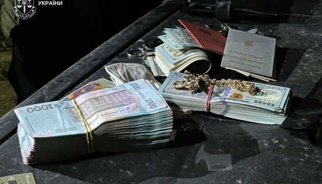 «Бронь» і виїзд за кордон: керівника обласної федерації боксу підозрюють в організації схем для ухилянтів