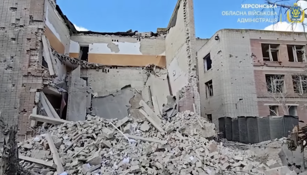 На Херсонщині через російські авіаудари пошкоджена лікарня, пацієнтів евакуювали