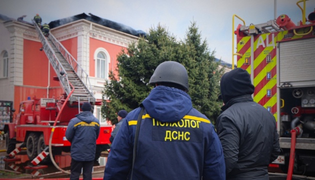 У Прилуках рятувальники ліквідували пожежі після російської атаки